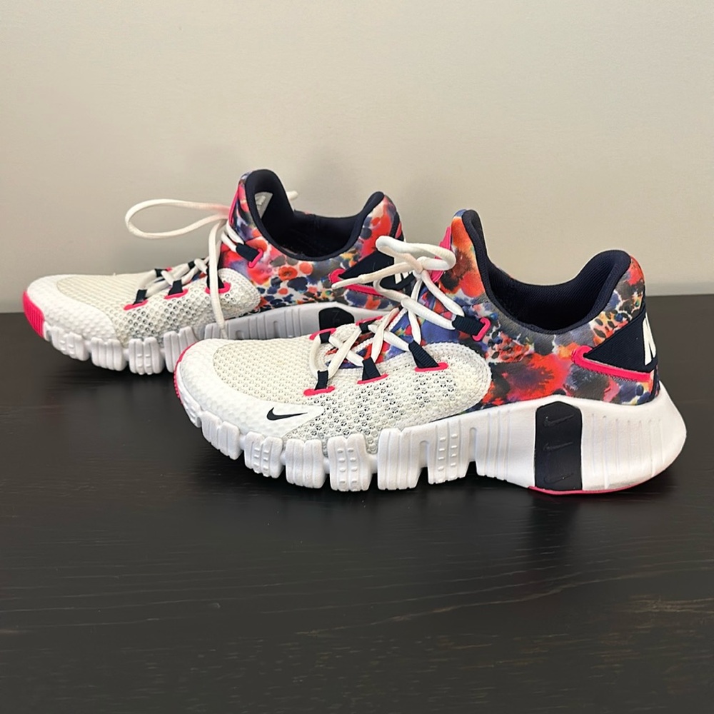 Nike Women's Metcon 4